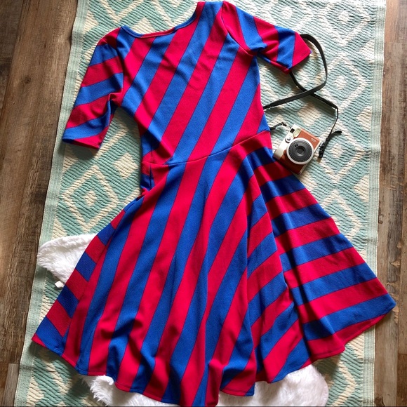 LuLaRoe Nicole A-Line Knee Length Dress - Picture 2 of 4